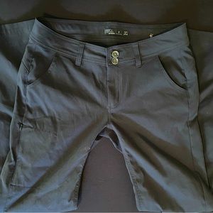 Prana Halle Pants. Stretch fabric and roll-up leg snaps. Washed once. Worn once.